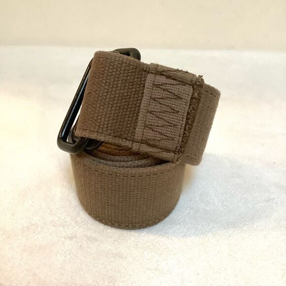 Military Canvas Web Belt Khaki Green 28 euc - Picture 1 of 3